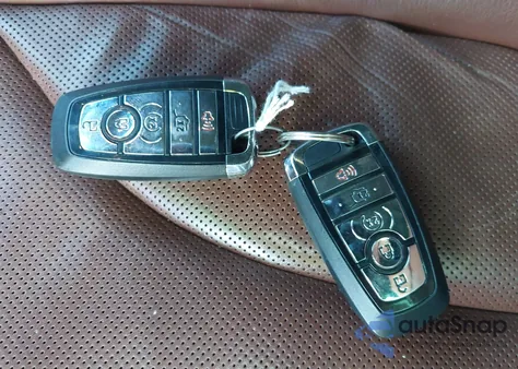 2020 Lincoln Nautilus Reserve z USA, uszkodzony, nr VIN 2LMPJ6K93LBL01522